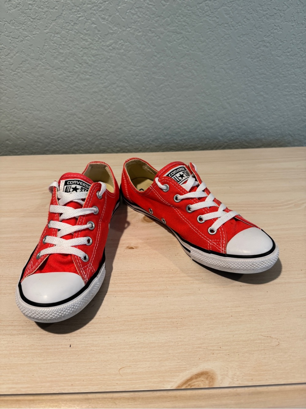 Converse Chuck Taylor All Star Red Low Top Sneakers Women’s 7